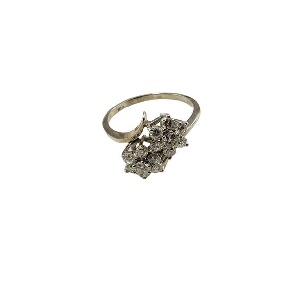 Vintage 14 Karat White Gold Diamond Flower Ring Size 8.75 #10469 - Picture 2 of 8